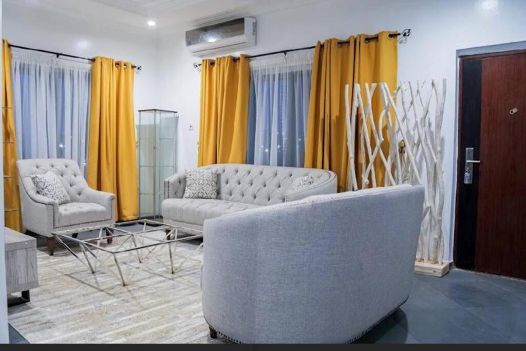 Cozy Penthouse ,Accra Ghana Owuraman Bagian luar foto